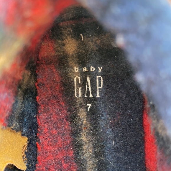 Baby Gap toddler size 7 Hiker Boot 
Very good condition - Picture 7 of 7
